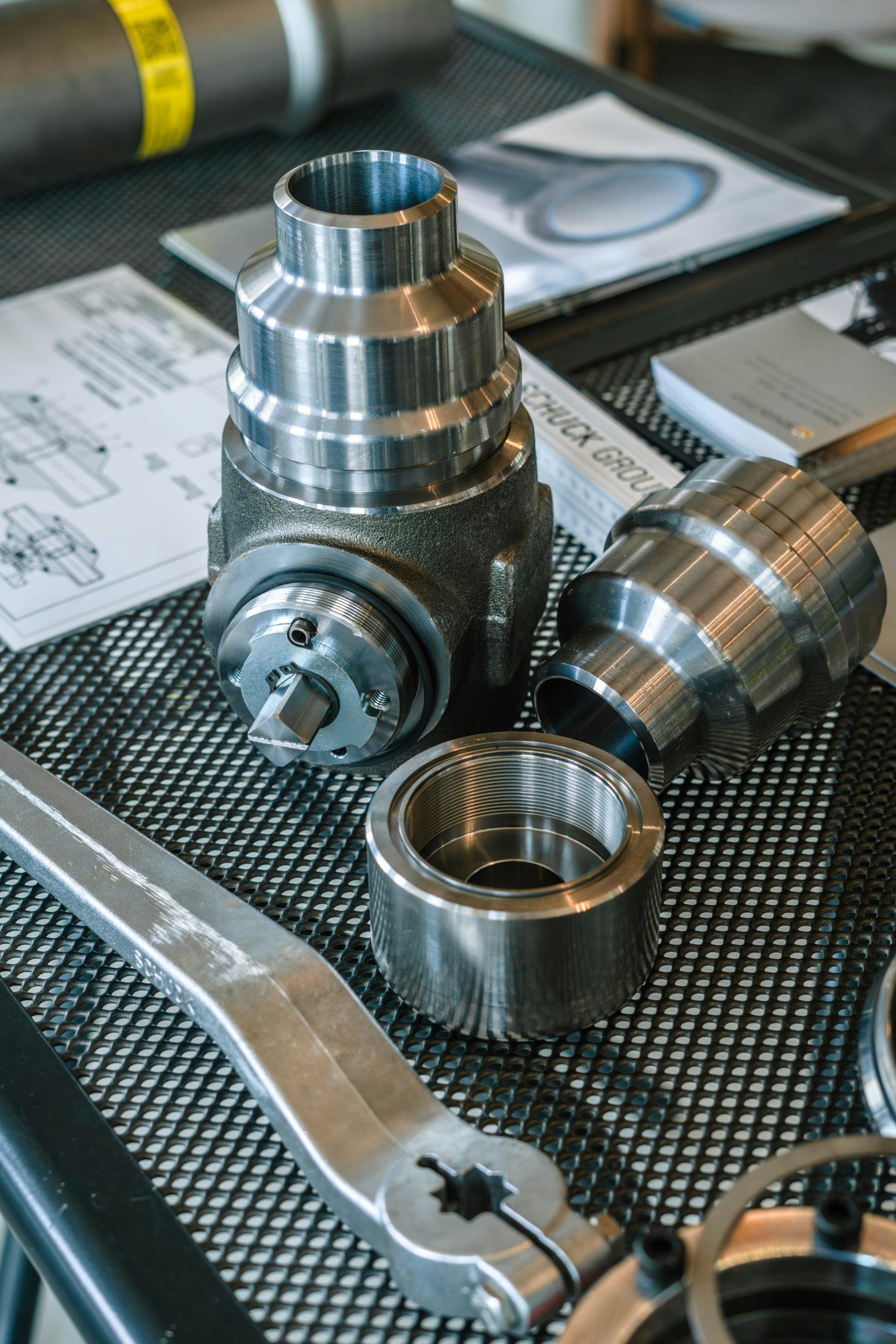 Industrial fluid fittings and machined connectors